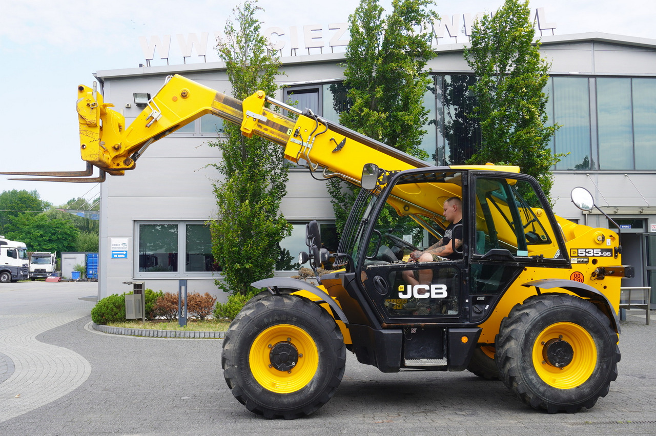 JCB 535-95 / 3.5 T / range 9.5 m / joystick / 2021 - 망원형 휠 로더 : 사진 2 JCB 535-95 / 3.5 T / range 9.5 m / joystick / 2021 - 망원형 휠 로더 : 사진 2