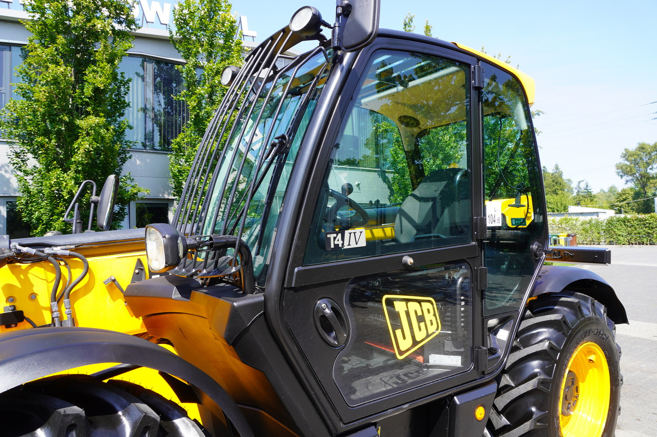 망원형 휠 로더 JCB 535-95 / 3.5 T / range 9.5 m / joystick : 사진 26 망원형 휠 로더 JCB 535-95 / 3.5 T / range 9.5 m / joystick : 사진 26