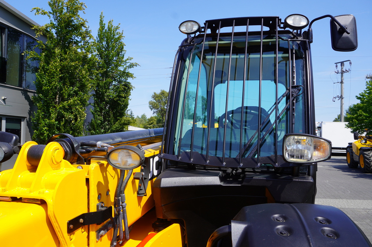 망원형 휠 로더 JCB 535-95 / 3.5 T / range 9.5 m / joystick : 사진 23 망원형 휠 로더 JCB 535-95 / 3.5 T / range 9.5 m / joystick : 사진 23