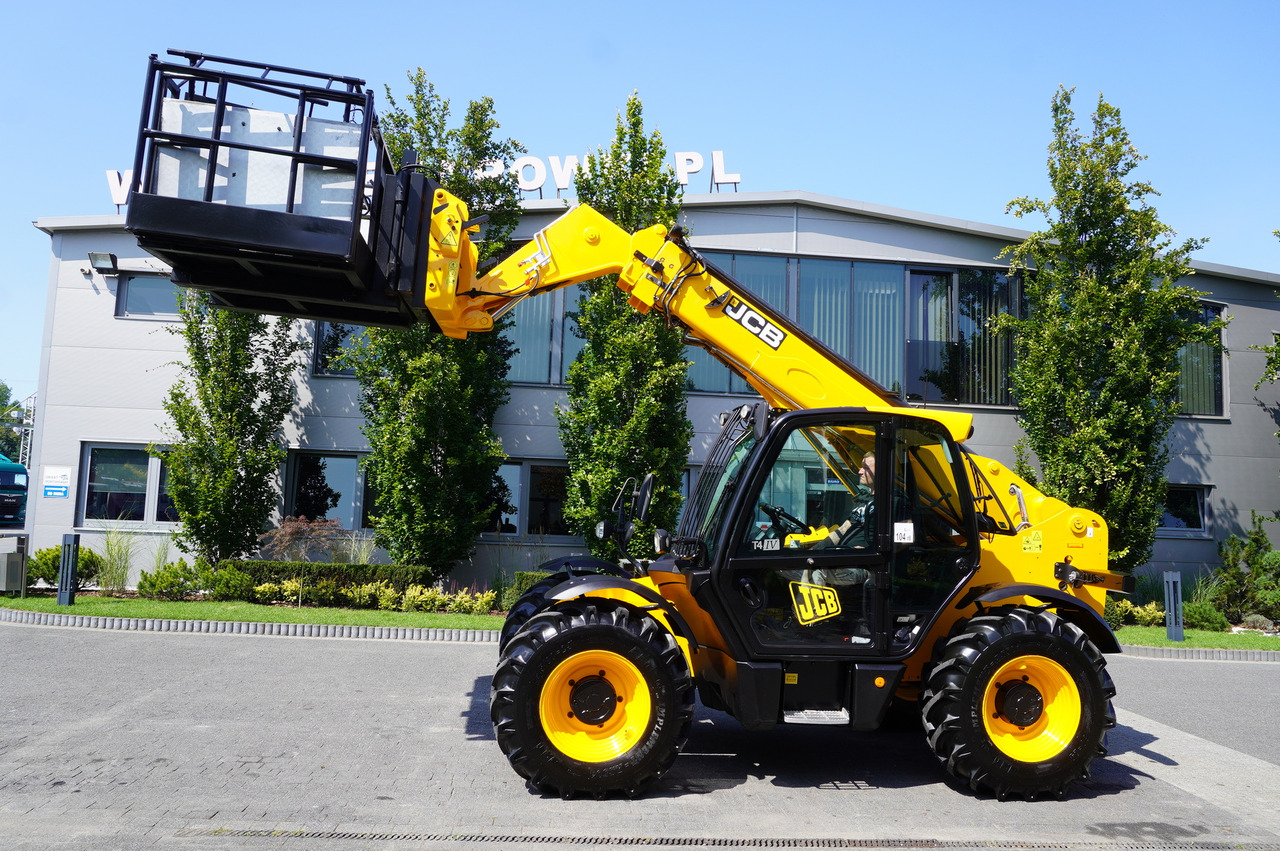 망원형 휠 로더 JCB 535-95 / 3.5 T / range 9.5 m / joystick : 사진 15 망원형 휠 로더 JCB 535-95 / 3.5 T / range 9.5 m / joystick : 사진 15
