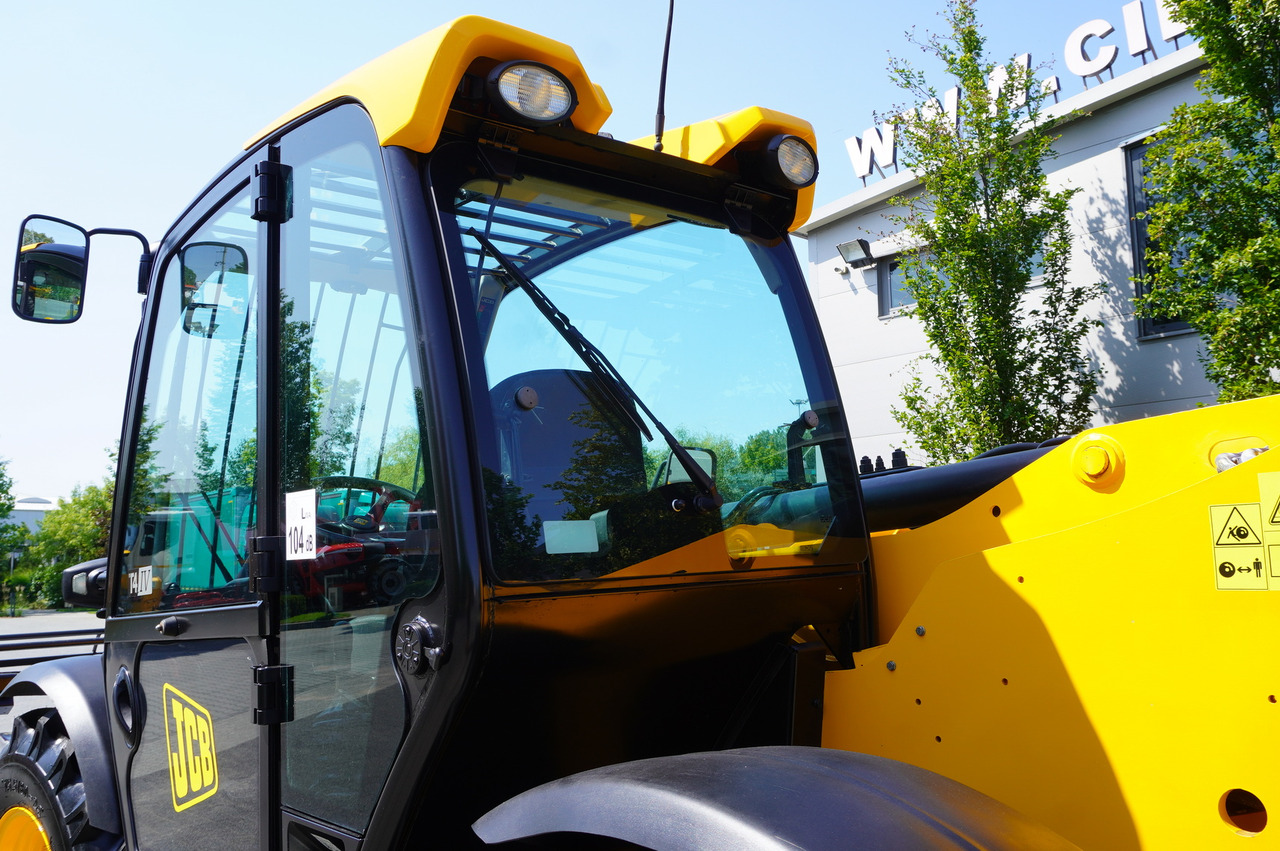 망원형 휠 로더 JCB 535-95 / 3.5 T / range 9.5 m / joystick : 사진 25 망원형 휠 로더 JCB 535-95 / 3.5 T / range 9.5 m / joystick : 사진 25