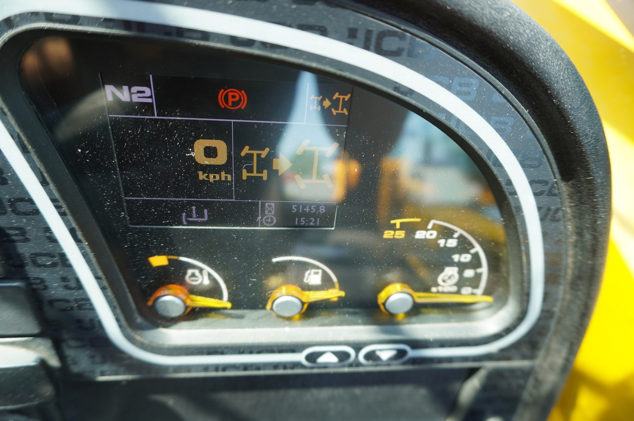 망원형 휠 로더 JCB 535-95 / 3.5 T / range 9.5 m / joystick : 사진 29 망원형 휠 로더 JCB 535-95 / 3.5 T / range 9.5 m / joystick : 사진 29