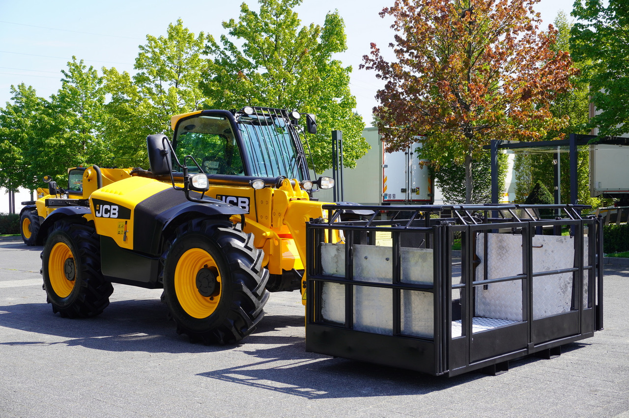 망원형 휠 로더 JCB 535-95 / 3.5 T / range 9.5 m / joystick : 사진 6 망원형 휠 로더 JCB 535-95 / 3.5 T / range 9.5 m / joystick : 사진 6