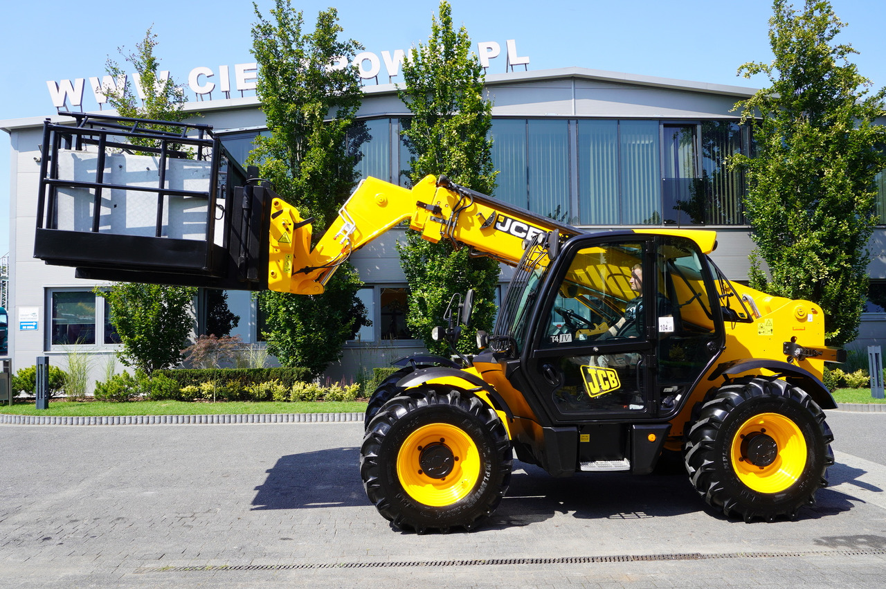 망원형 휠 로더 JCB 535-95 / 3.5 T / range 9.5 m / joystick : 사진 20 망원형 휠 로더 JCB 535-95 / 3.5 T / range 9.5 m / joystick : 사진 20