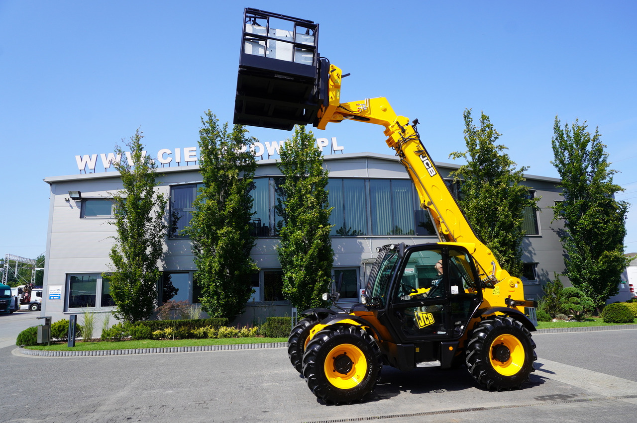 망원형 휠 로더 JCB 535-95 / 3.5 T / range 9.5 m / joystick : 사진 9 망원형 휠 로더 JCB 535-95 / 3.5 T / range 9.5 m / joystick : 사진 9