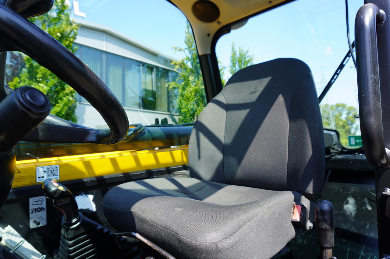 망원형 휠 로더 JCB 535-95 / 3.5 T / range 9.5 m / joystick : 사진 30 망원형 휠 로더 JCB 535-95 / 3.5 T / range 9.5 m / joystick : 사진 30