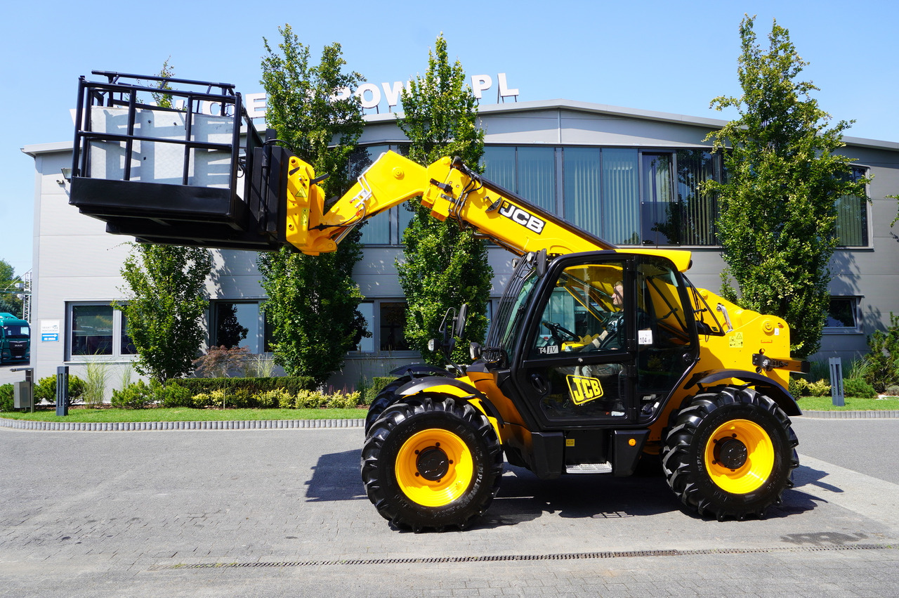 망원형 휠 로더 JCB 535-95 / 3.5 T / range 9.5 m / joystick : 사진 18 망원형 휠 로더 JCB 535-95 / 3.5 T / range 9.5 m / joystick : 사진 18