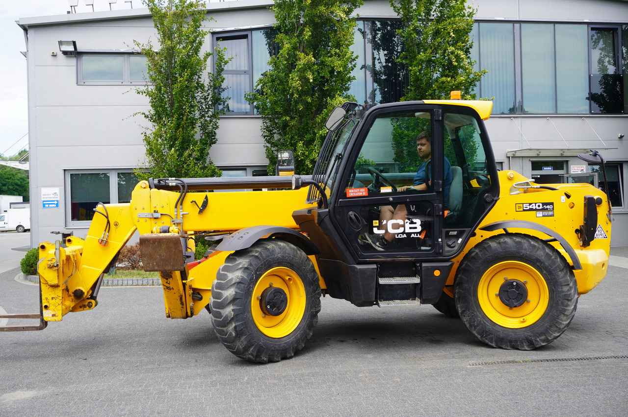 망원형 휠 로더 JCB 540-140 telescopic loader / 14 m range / 1800 MTH : 사진 8 망원형 휠 로더 JCB 540-140 telescopic loader / 14 m range / 1800 MTH : 사진 8