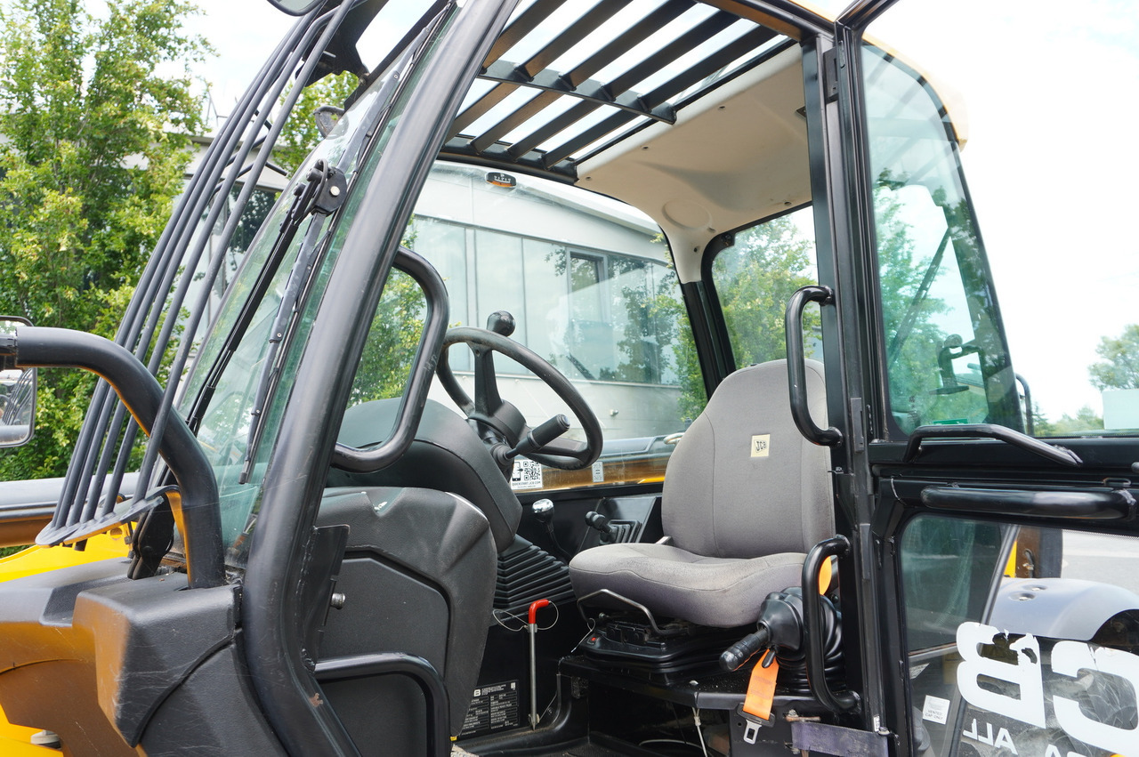 망원형 휠 로더 JCB 540-140 telescopic loader / 14 m range / 1800 MTH : 사진 24 망원형 휠 로더 JCB 540-140 telescopic loader / 14 m range / 1800 MTH : 사진 24