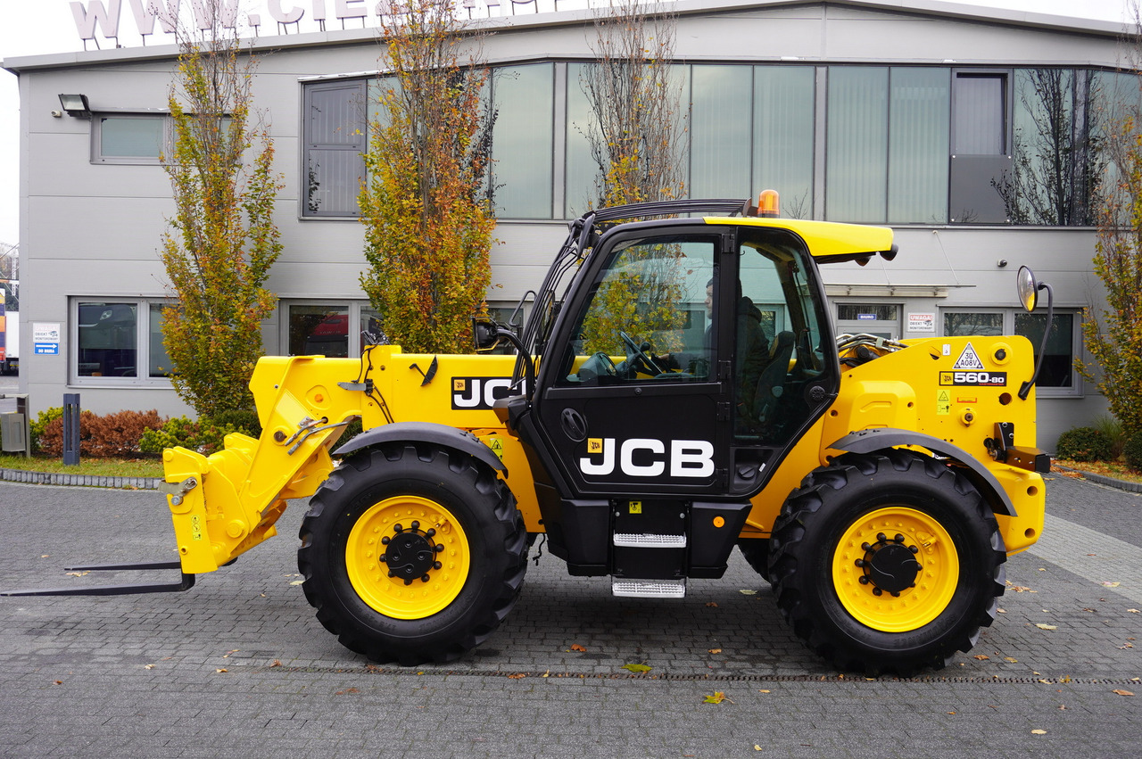 JCB 560-80 / 6 ton lifting capacity / power 146 HP - 망원형 휠 로더 : 사진 2 JCB 560-80 / 6 ton lifting capacity / power 146 HP - 망원형 휠 로더 : 사진 2