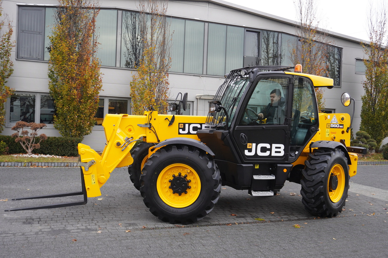 JCB 560-80 / 6 ton lifting capacity / power 146 HP - 휠 로더 : 사진 4 JCB 560-80 / 6 ton lifting capacity / power 146 HP - 휠 로더 : 사진 4
