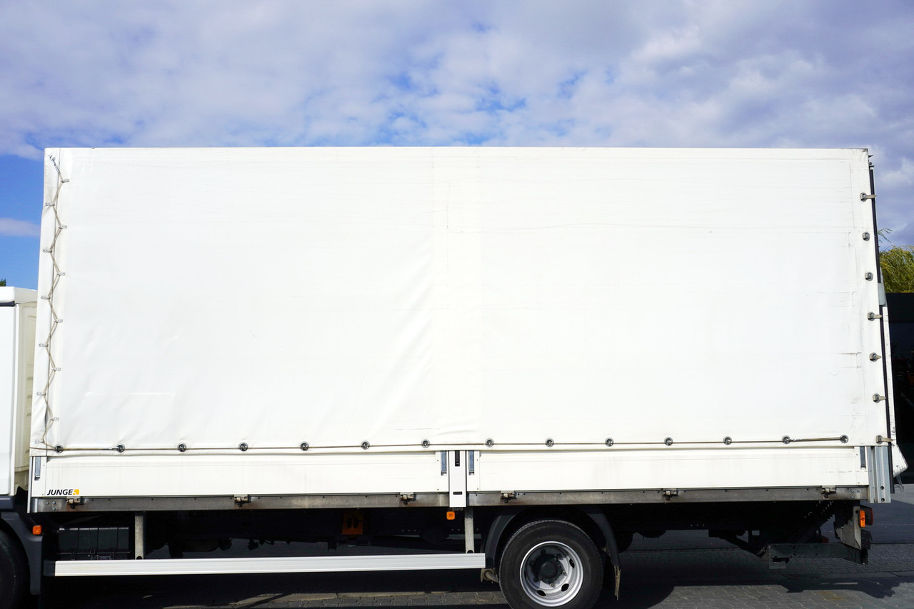 JUNGE Tarpaulin body + lift Dhollandia 1000 kg - 커튼 사이드 스왑 바디 : 사진 3 JUNGE Tarpaulin body + lift Dhollandia 1000 kg - 커튼 사이드 스왑 바디 : 사진 3