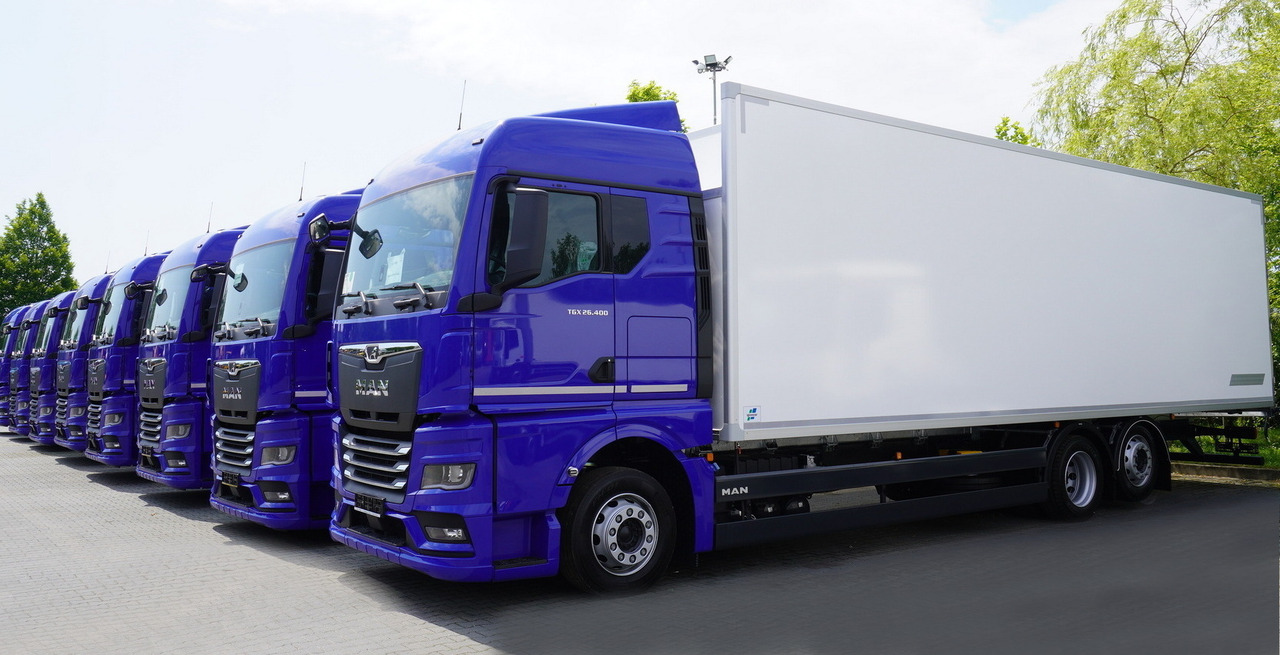 MAN New TGX 26.400 / NEW IGLOOCAR refrigerator 20 pallets / 6×2 / 2024 / 2 units - 박스 트럭 : 사진 4 MAN New TGX 26.400 / NEW IGLOOCAR refrigerator 20 pallets / 6×2 / 2024 / 2 units - 박스 트럭 : 사진 4
