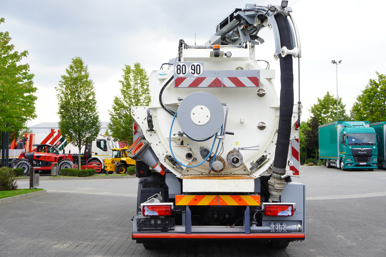 MAN TGM 26.340 E6 / RIVARD sewage cleaner 11.8 m3 / 170 tho. km / steered axle - 진공 흡입 트럭 : 사진 4 MAN TGM 26.340 E6 / RIVARD sewage cleaner 11.8 m3 / 170 tho. km / steered axle - 진공 흡입 트럭 : 사진 4
