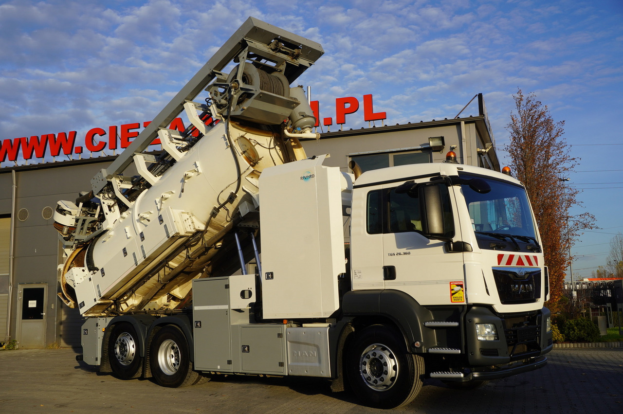 MAN TGS 26.360 E6 / RIVARD sewage cleaner 18 m3 / 180 tho. km / steering axle / 2 units - 진공 흡입 트럭 : 사진 1 MAN TGS 26.360 E6 / RIVARD sewage cleaner 18 m3 / 180 tho. km / steering axle / 2 units - 진공 흡입 트럭 : 사진 1