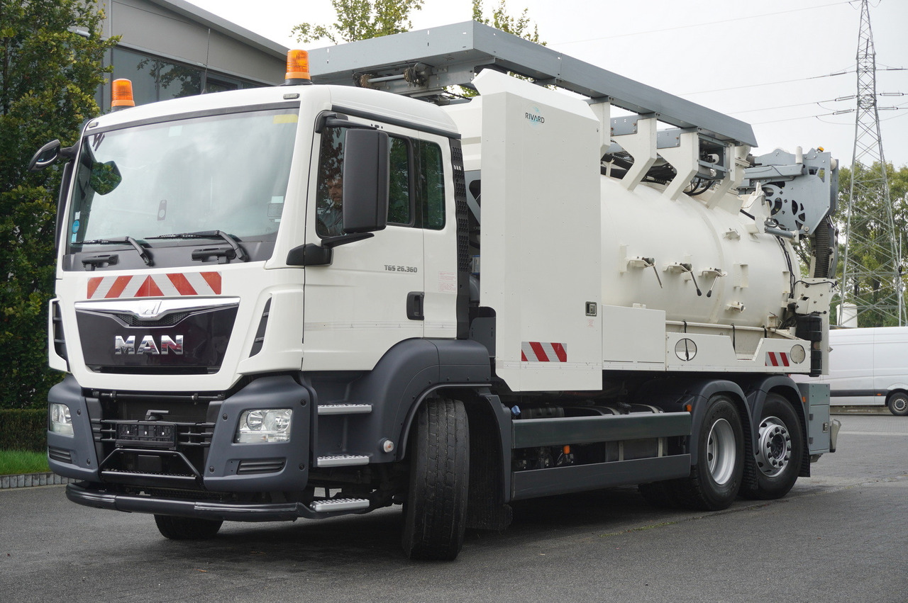 MAN TGS 26.360 E6 / RIVARD sewage cleaner 18 m3 / 90 tho. km / steering axle / 2 units - 진공 흡입 트럭 : 사진 2 MAN TGS 26.360 E6 / RIVARD sewage cleaner 18 m3 / 90 tho. km / steering axle / 2 units - 진공 흡입 트럭 : 사진 2