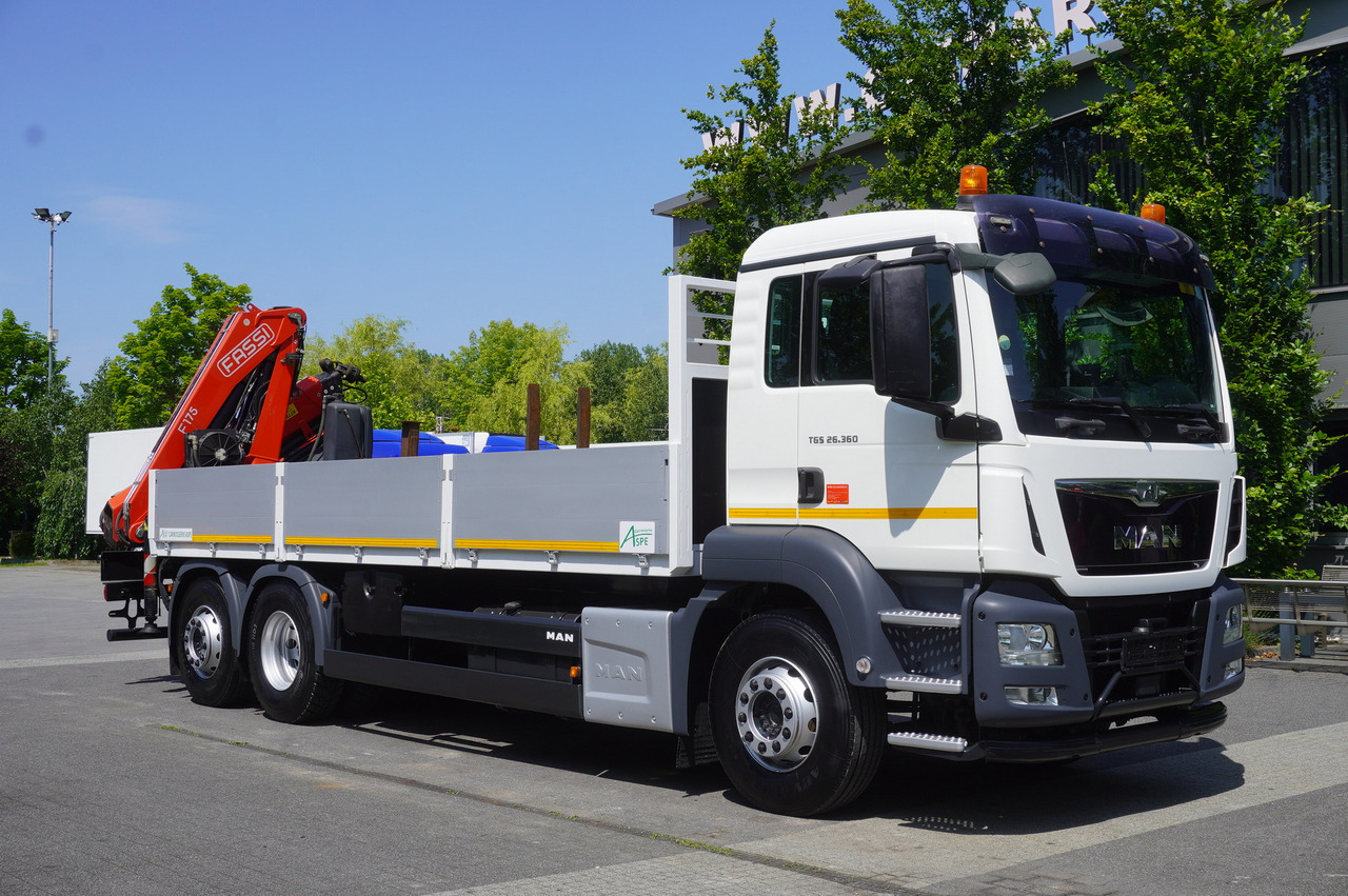 MAN TGS 26.360 Flatbed / Fassi F175 7.7 T / steered 3rd axle - 드롭사이드/ 플랫베드 트럭, 크레인 트럭 : 사진 2 MAN TGS 26.360 Flatbed / Fassi F175 7.7 T / steered 3rd axle - 드롭사이드/ 플랫베드 트럭, 크레인 트럭 : 사진 2