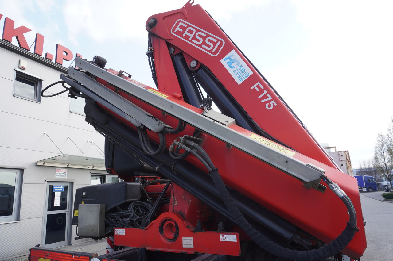 리스 MAN TGS 26.360 Flatbed / Fassi F175 7.7 T / steered 3rd axle MAN TGS 26.360 Flatbed / Fassi F175 7.7 T / steered 3rd axle : 사진 13