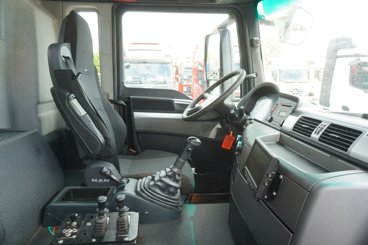 리스 MAN TGS 35.400 8 × 4 E5 / HYVA HOOK LIFT 32.56 SE / Septic barrel 13000 L MAN TGS 35.400 8 × 4 E5 / HYVA HOOK LIFT 32.56 SE / Septic barrel 13000 L : 사진 28