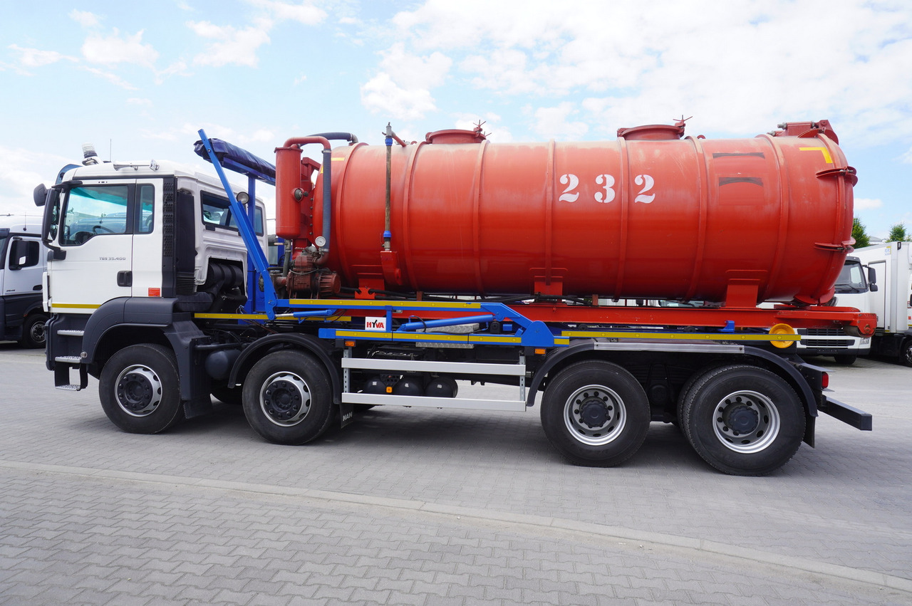 MAN TGS 35.400 8 × 4 E5 / HYVA HOOK LIFT 32.56 SE / Septic barrel 13000 L - 슬러리 탱커 : 사진 4 MAN TGS 35.400 8 × 4 E5 / HYVA HOOK LIFT 32.56 SE / Septic barrel 13000 L - 슬러리 탱커 : 사진 4