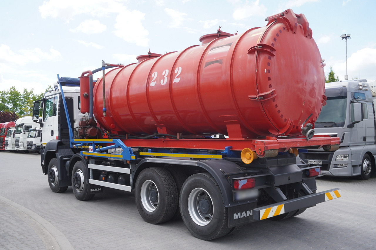MAN TGS 35.400 8 × 4 E5 / HYVA HOOK LIFT 32.56 SE / Septic barrel 13000 L - 슬러리 탱커 : 사진 5 MAN TGS 35.400 8 × 4 E5 / HYVA HOOK LIFT 32.56 SE / Septic barrel 13000 L - 슬러리 탱커 : 사진 5