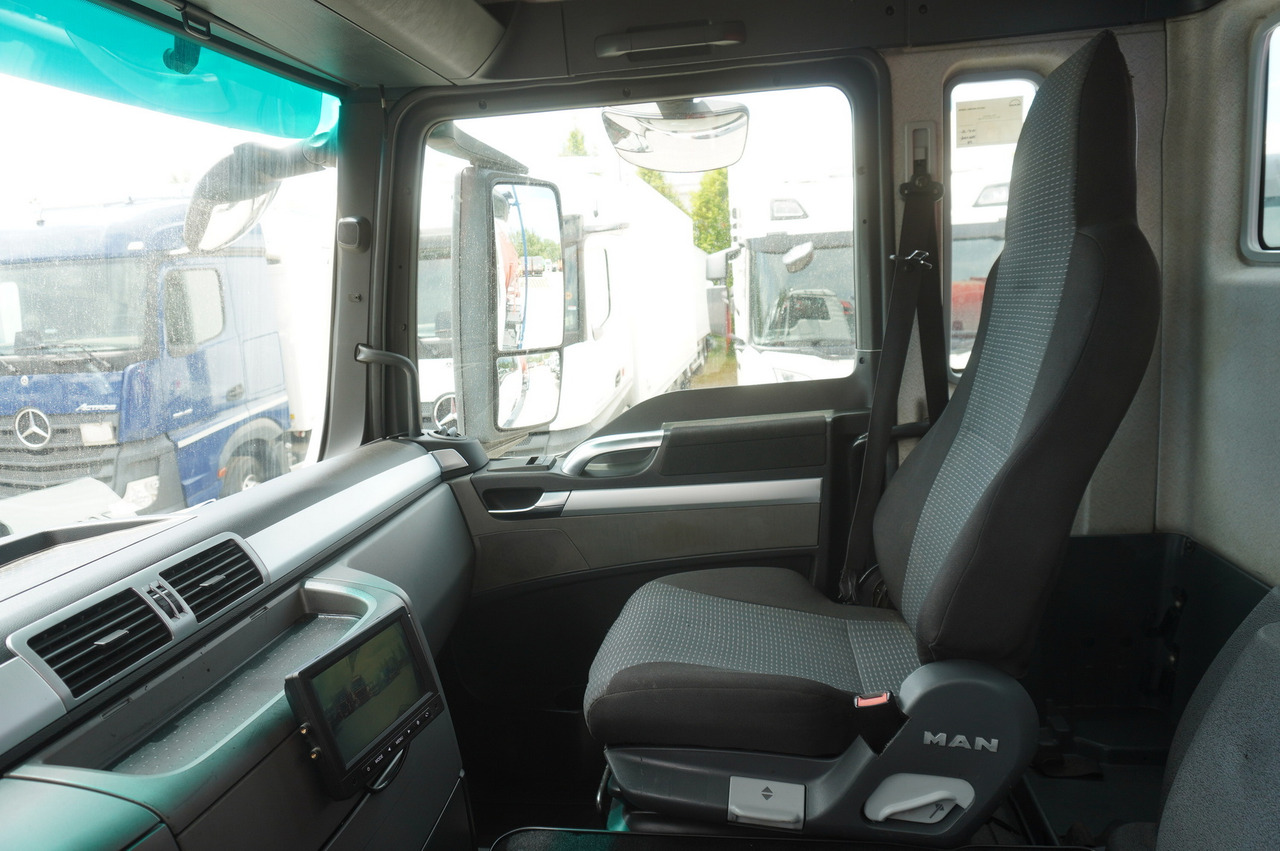 리스 MAN TGS 35.400 8 × 4 E5 / HYVA HOOK LIFT 32.56 SE / Septic barrel 13000 L MAN TGS 35.400 8 × 4 E5 / HYVA HOOK LIFT 32.56 SE / Septic barrel 13000 L : 사진 21