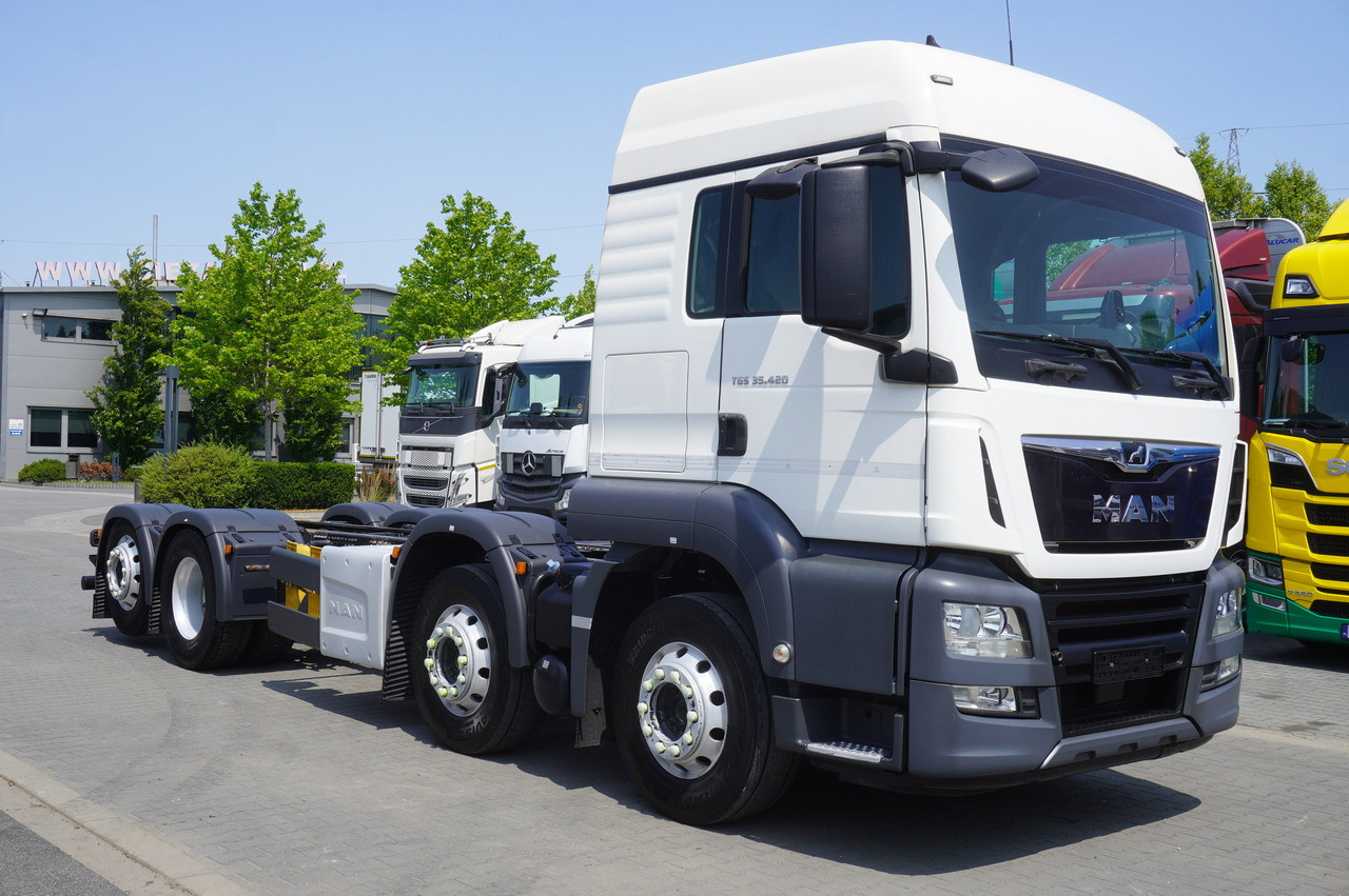 MAN TGS 35.420 8×2 / Chassis 6.4 m / 3 steered axles - 크레인 트럭 : 사진 4 MAN TGS 35.420 8×2 / Chassis 6.4 m / 3 steered axles - 크레인 트럭 : 사진 4