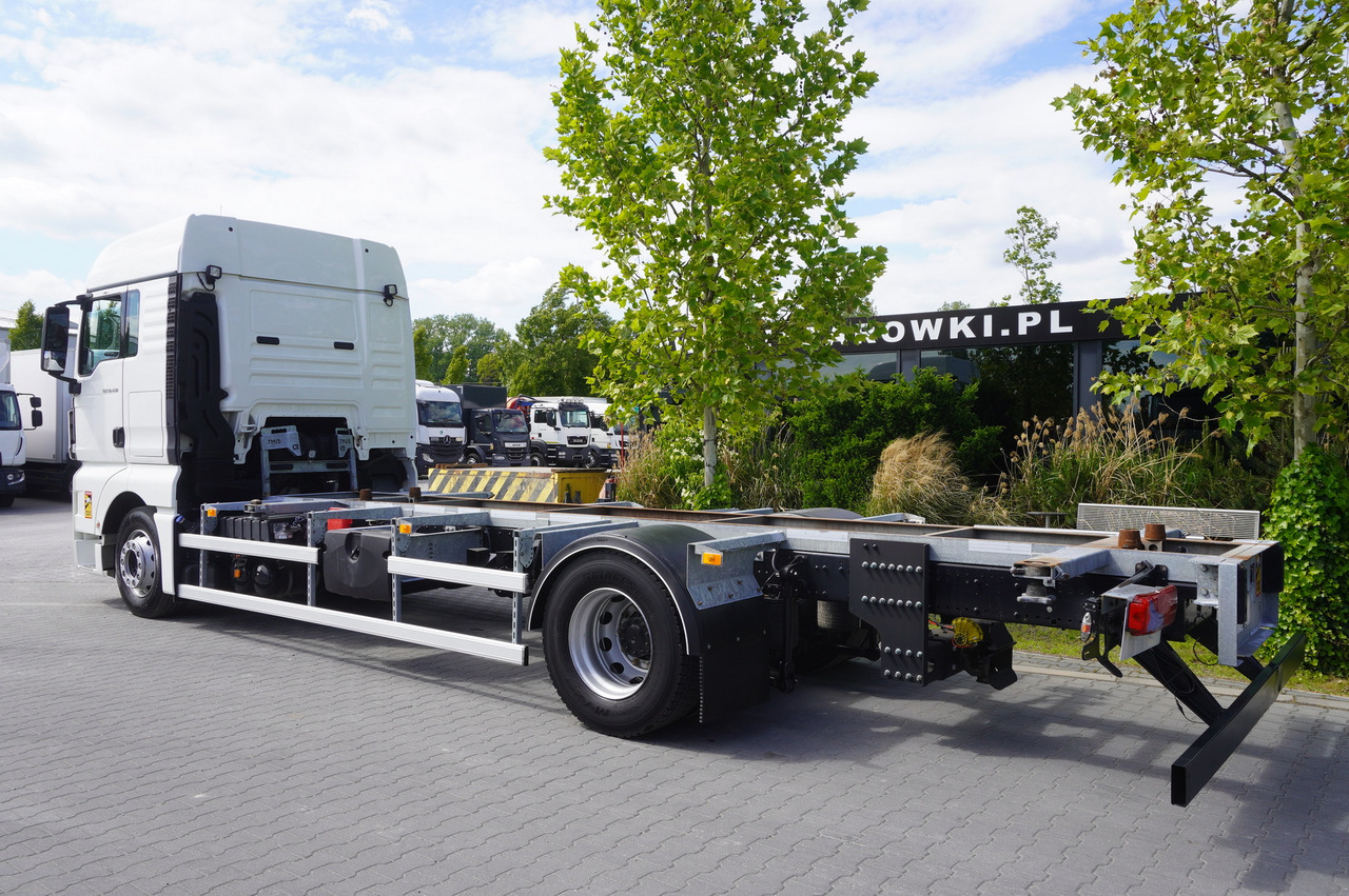 MAN TGX 18.430 / BDF 7.5 m / sleeping cab / 2021 - 컨테이너 운반 장치/ 스와프 보디 트럭 : 사진 3 MAN TGX 18.430 / BDF 7.5 m / sleeping cab / 2021 - 컨테이너 운반 장치/ 스와프 보디 트럭 : 사진 3