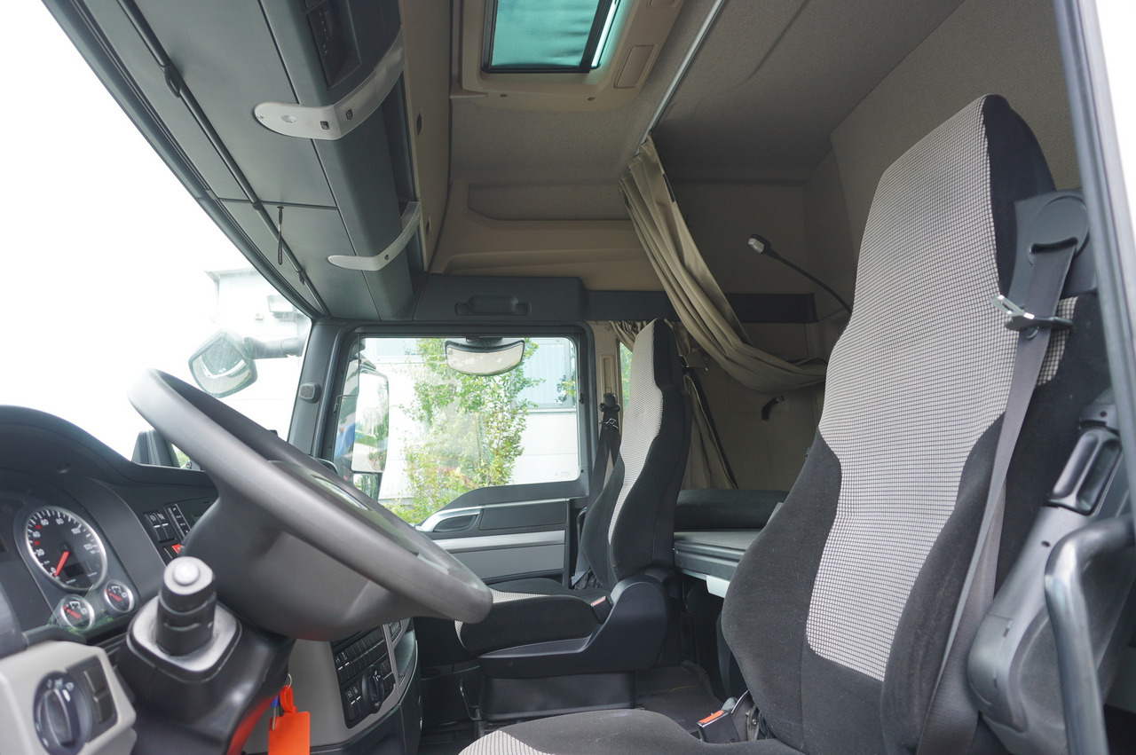 커튼사이더 트럭 MAN TGX 18.430 / Curtainsider 18 EPAL / sleeping cab / 2021 : 사진 17 커튼사이더 트럭 MAN TGX 18.430 / Curtainsider 18 EPAL / sleeping cab / 2021 : 사진 17