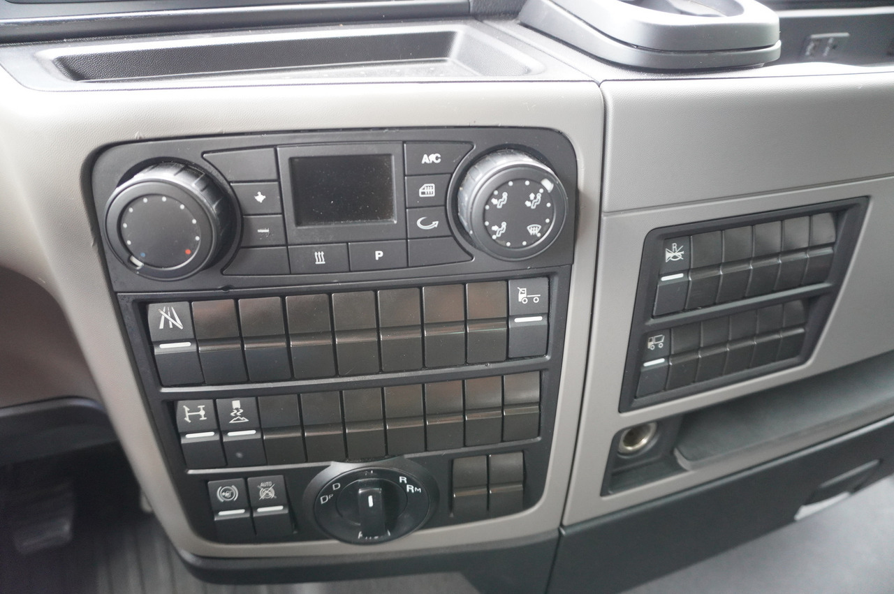 커튼사이더 트럭 MAN TGX 18.430 / Curtainsider 18 EPAL / sleeping cab / 2021 : 사진 23 커튼사이더 트럭 MAN TGX 18.430 / Curtainsider 18 EPAL / sleeping cab / 2021 : 사진 23