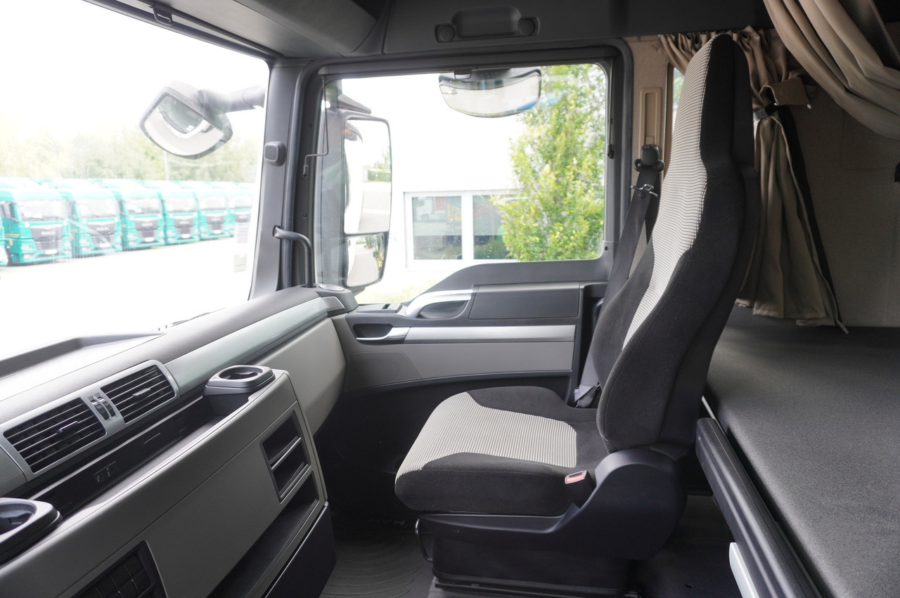 커튼사이더 트럭 MAN TGX 18.430 / Curtainsider 18 EPAL / sleeping cab / 2021 : 사진 19 커튼사이더 트럭 MAN TGX 18.430 / Curtainsider 18 EPAL / sleeping cab / 2021 : 사진 19