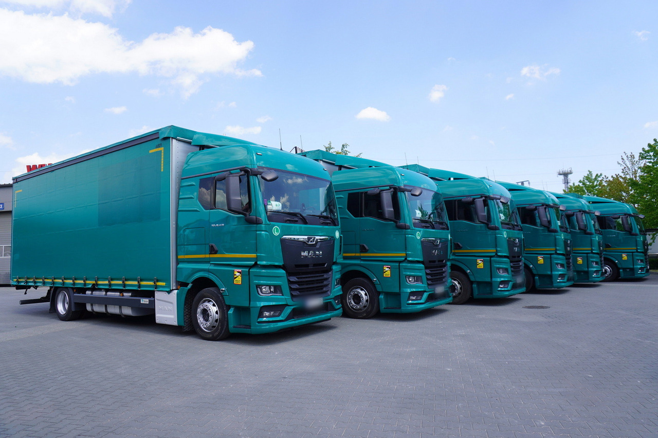 MAN TGX 18.470 / 2022 / Curtainsider 19 EPAL / Retarder / 15 units - 커튼사이더 트럭 : 사진 2 MAN TGX 18.470 / 2022 / Curtainsider 19 EPAL / Retarder / 15 units - 커튼사이더 트럭 : 사진 2