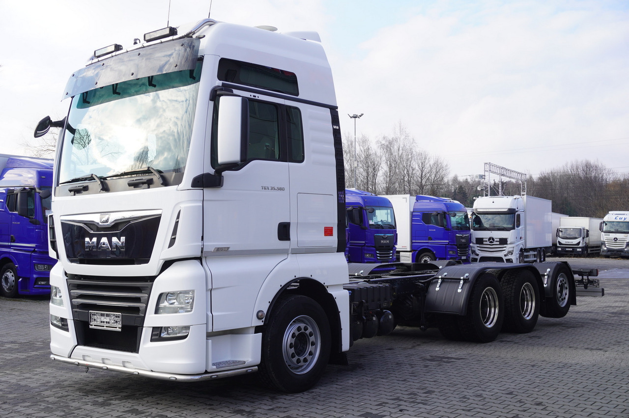 MAN TGX 35.580 E6 8x4/4 - 8.8m chassis frame - 크레인 트럭 : 사진 2 MAN TGX 35.580 E6 8x4/4 - 8.8m chassis frame - 크레인 트럭 : 사진 2