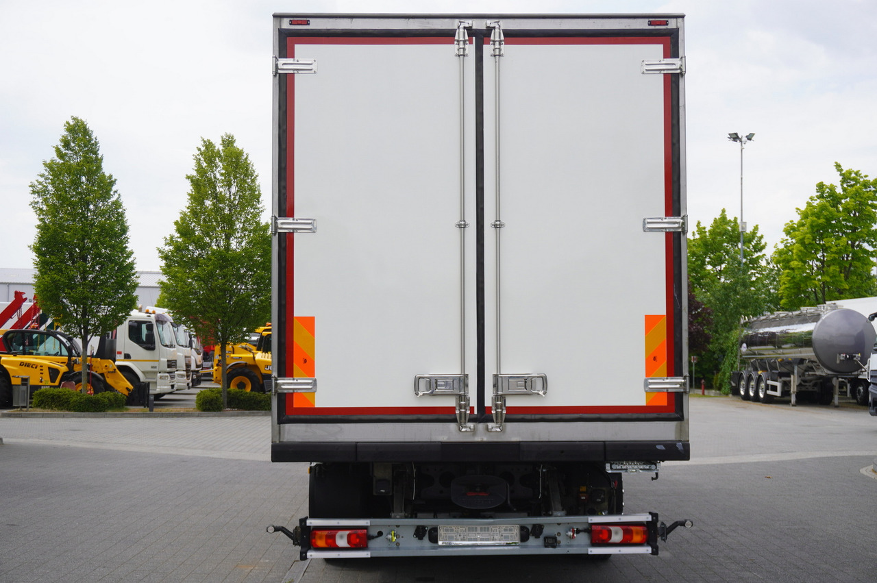 MERCEDES-BENZ 2543 / NEW Lamberet refrigerator/ 160 tho. km / steered 3rd axle - 냉동탑차 : 사진 5 MERCEDES-BENZ 2543 / NEW Lamberet refrigerator/ 160 tho. km / steered 3rd axle - 냉동탑차 : 사진 5