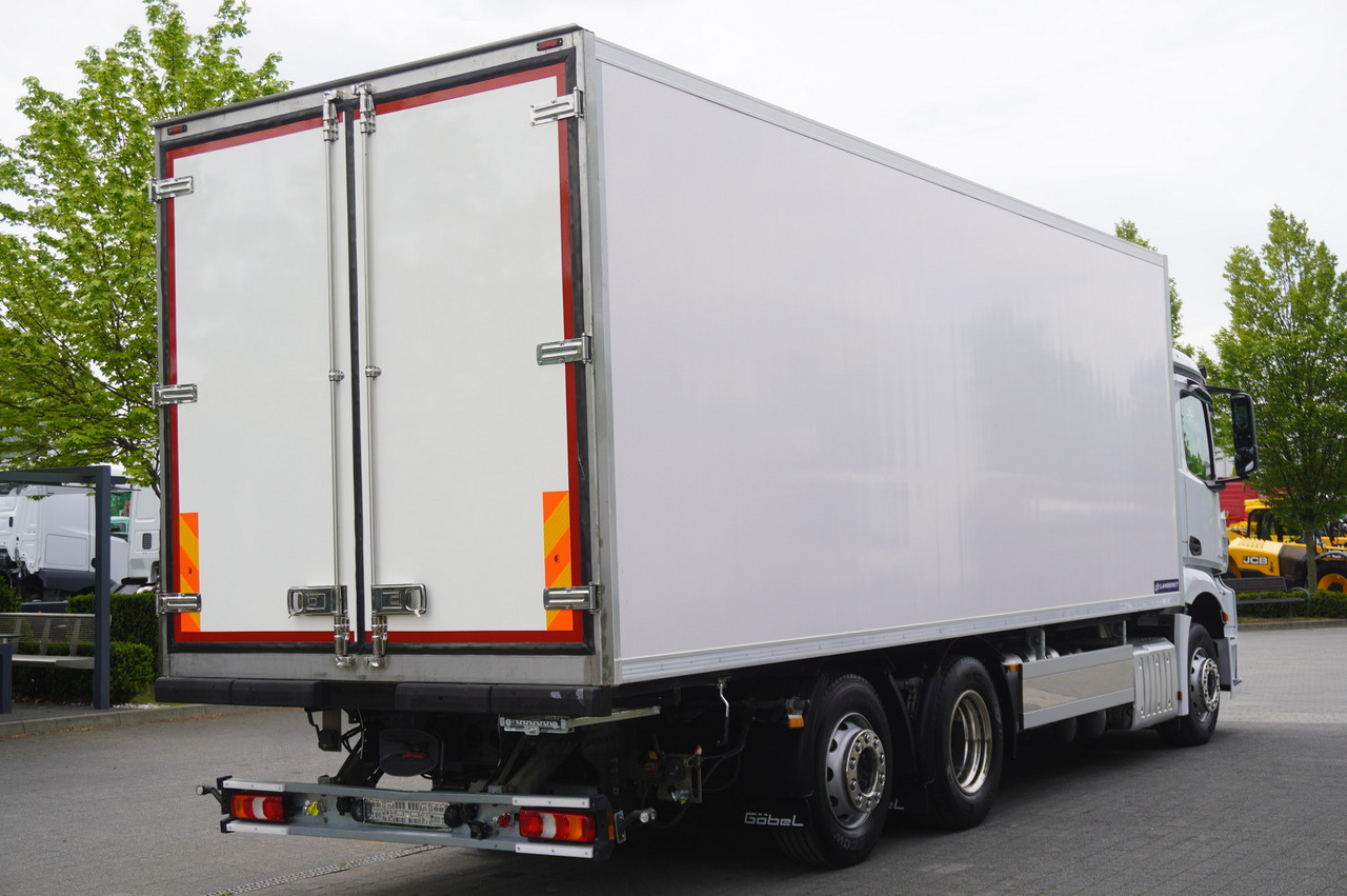 MERCEDES-BENZ 2543 / NEW Lamberet refrigerator/ 160 tho. km / steered 3rd axle - 냉동탑차 : 사진 4 MERCEDES-BENZ 2543 / NEW Lamberet refrigerator/ 160 tho. km / steered 3rd axle - 냉동탑차 : 사진 4