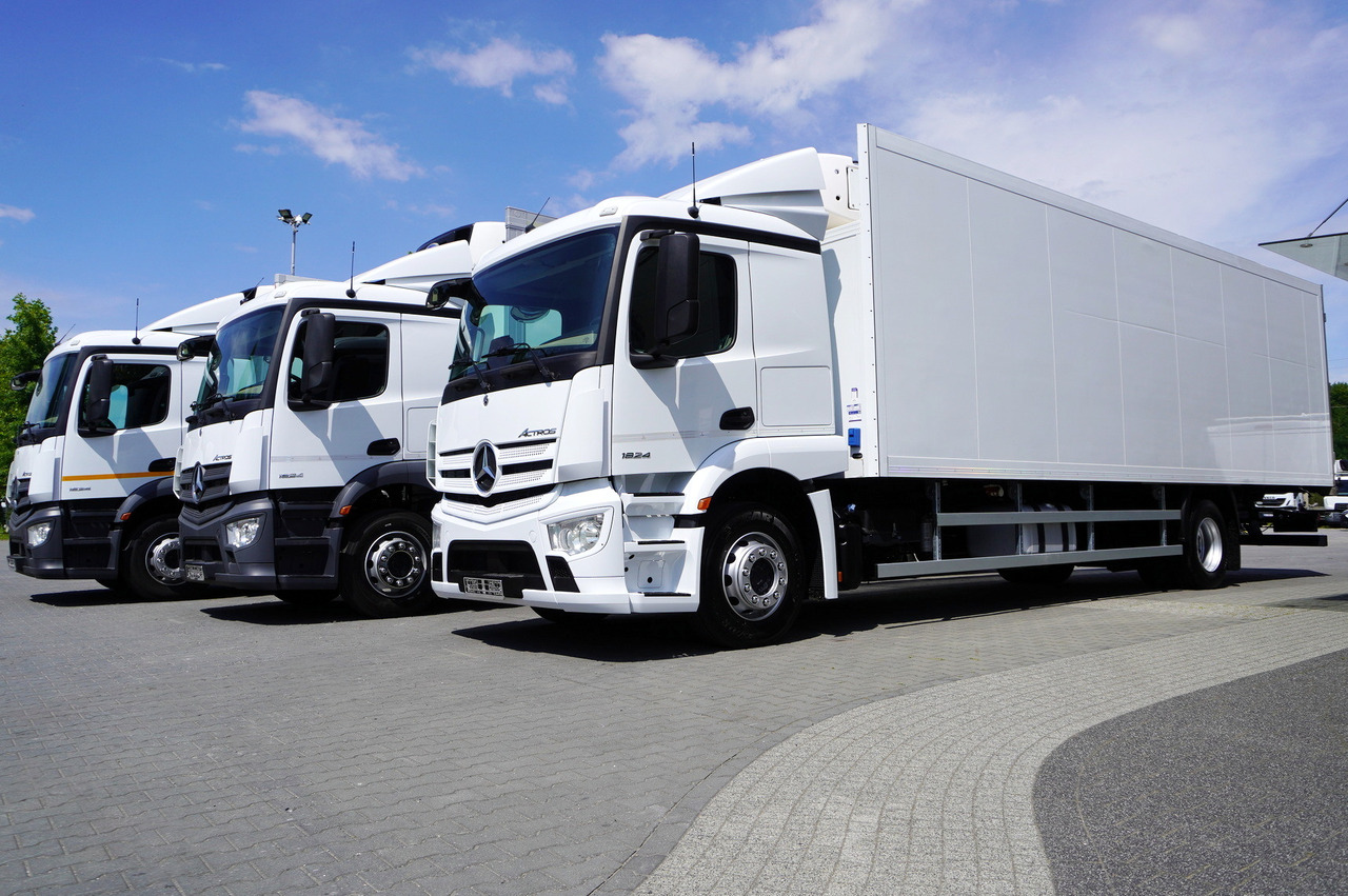 MERCEDES-BENZ Actros 1824 / Refrigerator 22 EPAL / Carrier Supra 1250 / Sleeping cabin / 3 units - 냉동탑차 : 사진 5 MERCEDES-BENZ Actros 1824 / Refrigerator 22 EPAL / Carrier Supra 1250 / Sleeping cabin / 3 units - 냉동탑차 : 사진 5