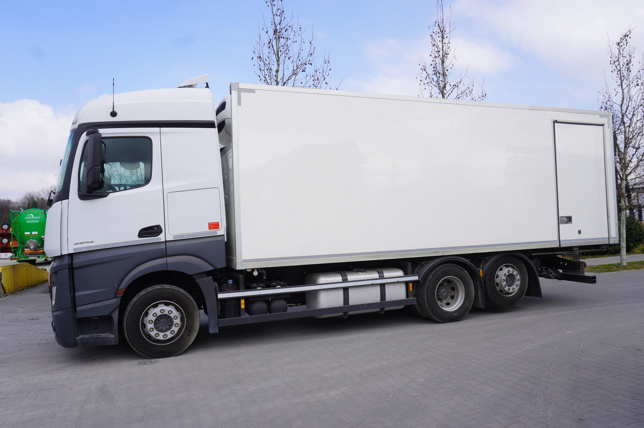 MERCEDES-BENZ Actros 2542 / GIGA cabin / Thermoking 1000R - 냉동탑차 : 사진 2 MERCEDES-BENZ Actros 2542 / GIGA cabin / Thermoking 1000R - 냉동탑차 : 사진 2
