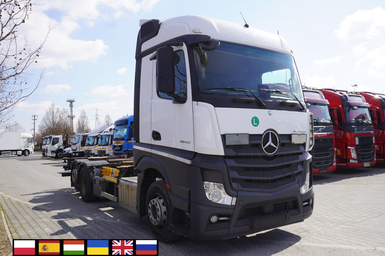 MERCEDES-BENZ Actros 2543 / BDF / Retarder / sleeping cabin - 컨테이너 운반 장치/ 스와프 보디 트럭 : 사진 1 MERCEDES-BENZ Actros 2543 / BDF / Retarder / sleeping cabin - 컨테이너 운반 장치/ 스와프 보디 트럭 : 사진 1
