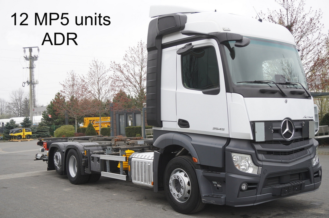 MERCEDES-BENZ Actros 2545 6×2 MP5 / ADR / several units - 컨테이너 운반 장치/ 스와프 보디 트럭 : 사진 1 MERCEDES-BENZ Actros 2545 6×2 MP5 / ADR / several units - 컨테이너 운반 장치/ 스와프 보디 트럭 : 사진 1