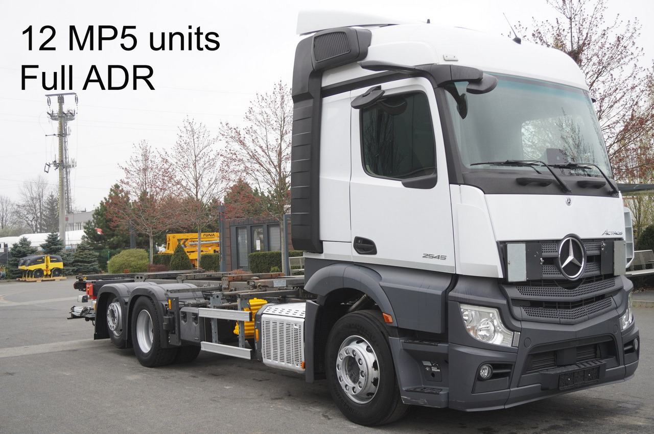 MERCEDES-BENZ Actros 2545 6×2 MP5 / FULL ADR / several units - 컨테이너 운반 장치/ 스와프 보디 트럭 : 사진 1 MERCEDES-BENZ Actros 2545 6×2 MP5 / FULL ADR / several units - 컨테이너 운반 장치/ 스와프 보디 트럭 : 사진 1