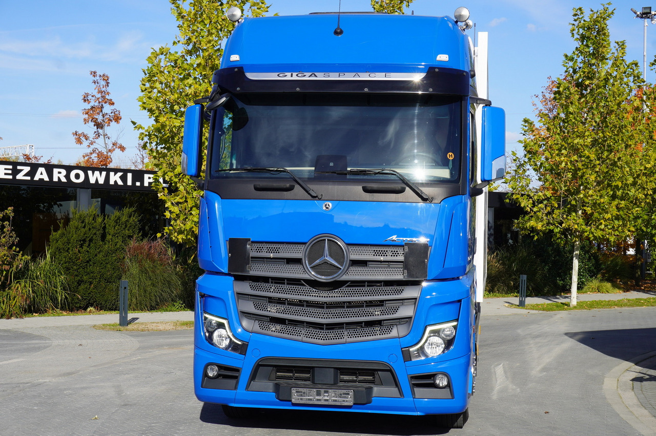 MERCEDES-BENZ Actros 2548 E6 / GIGA / Cab Lounge chair / Lamberet Refrigerator / Carrier Supra 950 - 냉동탑차 : 사진 5 MERCEDES-BENZ Actros 2548 E6 / GIGA / Cab Lounge chair / Lamberet Refrigerator / Carrier Supra 950 - 냉동탑차 : 사진 5