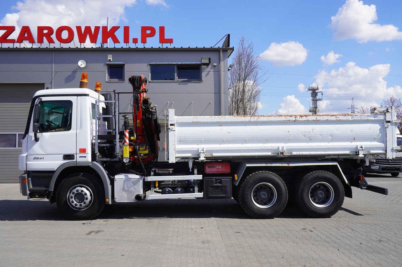 드롭사이드/ 플랫베드 트럭, 크레인 트럭 MERCEDES-BENZ Actros 2641 6×4 E5 / Crane / Dumper / 110000 km! : 사진 10