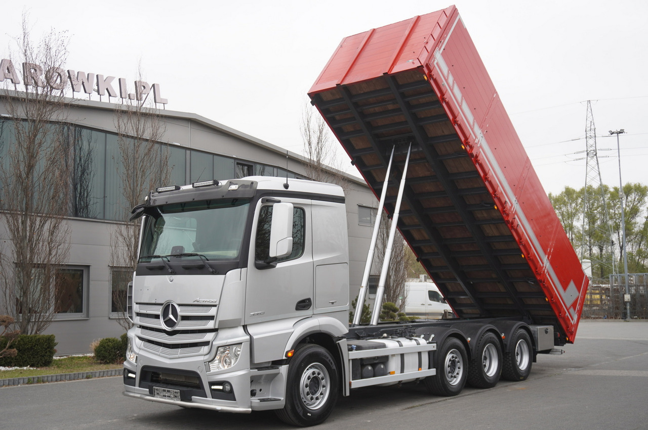MERCEDES-BENZ Actros 3563 8x4 / Tipper for grain 20 t load capacity - 드롭사이드/ 플랫베드 트럭 : 사진 1 MERCEDES-BENZ Actros 3563 8x4 / Tipper for grain 20 t load capacity - 드롭사이드/ 플랫베드 트럭 : 사진 1