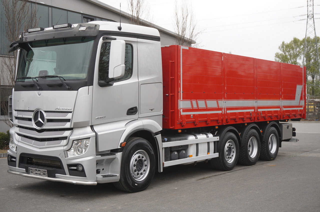 MERCEDES-BENZ Actros 3563 8x4 / Tipper for grain 20 t load capacity - 드롭사이드/ 플랫베드 트럭 : 사진 2 MERCEDES-BENZ Actros 3563 8x4 / Tipper for grain 20 t load capacity - 드롭사이드/ 플랫베드 트럭 : 사진 2