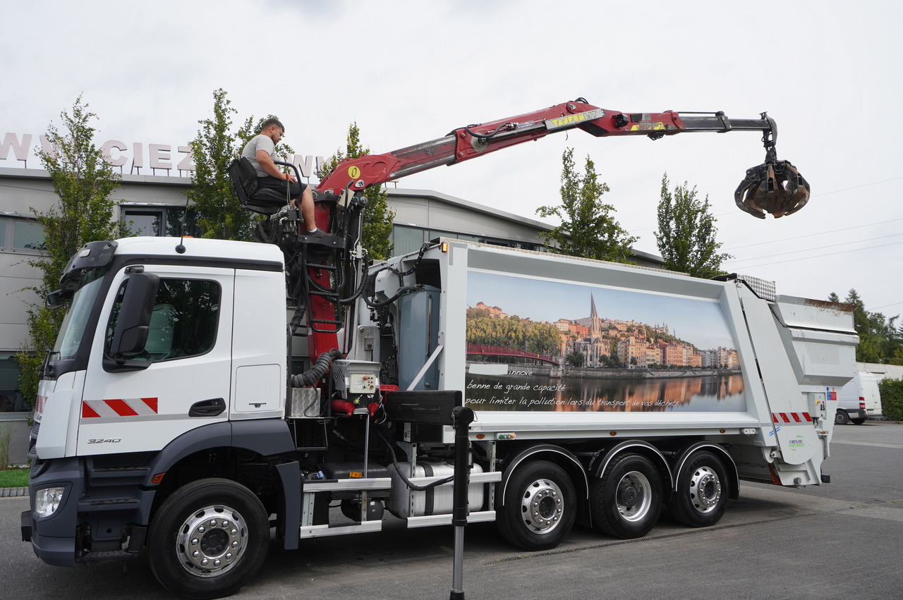 MERCEDES-BENZ Antos 3240 8x2 / Tajfun 5T crane / Farid Industries garbage truck/ 3 steered axles - 진공 흡입 트럭 : 사진 1 MERCEDES-BENZ Antos 3240 8x2 / Tajfun 5T crane / Farid Industries garbage truck/ 3 steered axles - 진공 흡입 트럭 : 사진 1