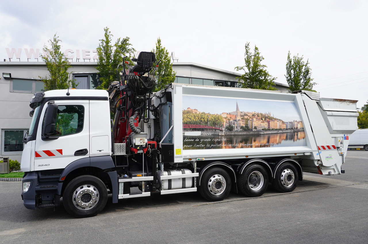 MERCEDES-BENZ Antos 3240 8x2 / Tajfun 5T crane / Farid Industries garbage truck/ 3 steered axles - 쓰레기차 : 사진 5 MERCEDES-BENZ Antos 3240 8x2 / Tajfun 5T crane / Farid Industries garbage truck/ 3 steered axles - 쓰레기차 : 사진 5