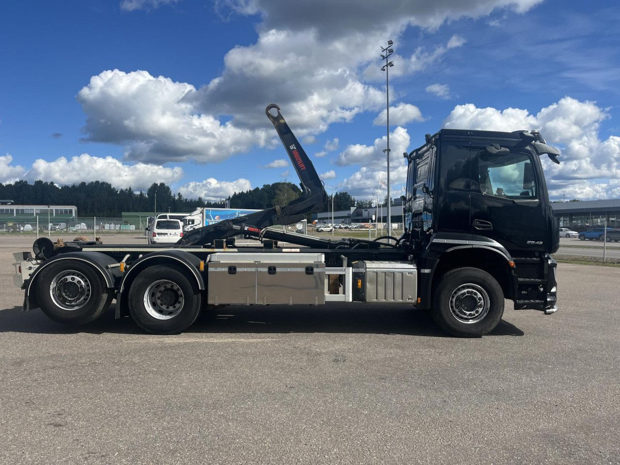 MERCEDES-BENZ Arocs 2543 6x2*4 / 21t Hooklift HIAB ULT21Z56 / 2022 - 후크 리프트 트럭 : 사진 4 MERCEDES-BENZ Arocs 2543 6x2*4 / 21t Hooklift HIAB ULT21Z56 / 2022 - 후크 리프트 트럭 : 사진 4