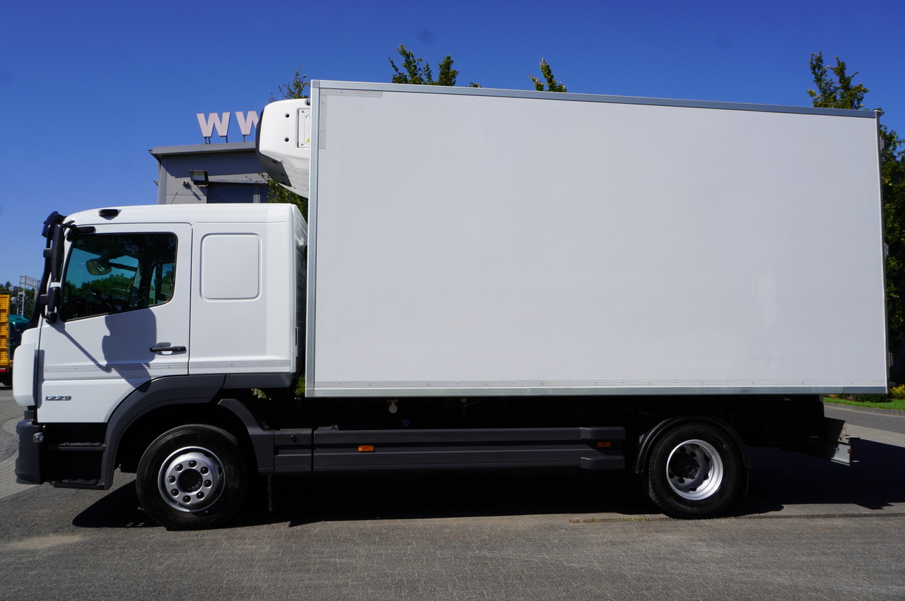 MERCEDES-BENZ Atego 1223 / Bitemperature Refrigerator 12 EPAL / Full ADR / Sleeper cab / 175 tho. km - 냉동탑차 : 사진 2 MERCEDES-BENZ Atego 1223 / Bitemperature Refrigerator 12 EPAL / Full ADR / Sleeper cab / 175 tho. km - 냉동탑차 : 사진 2