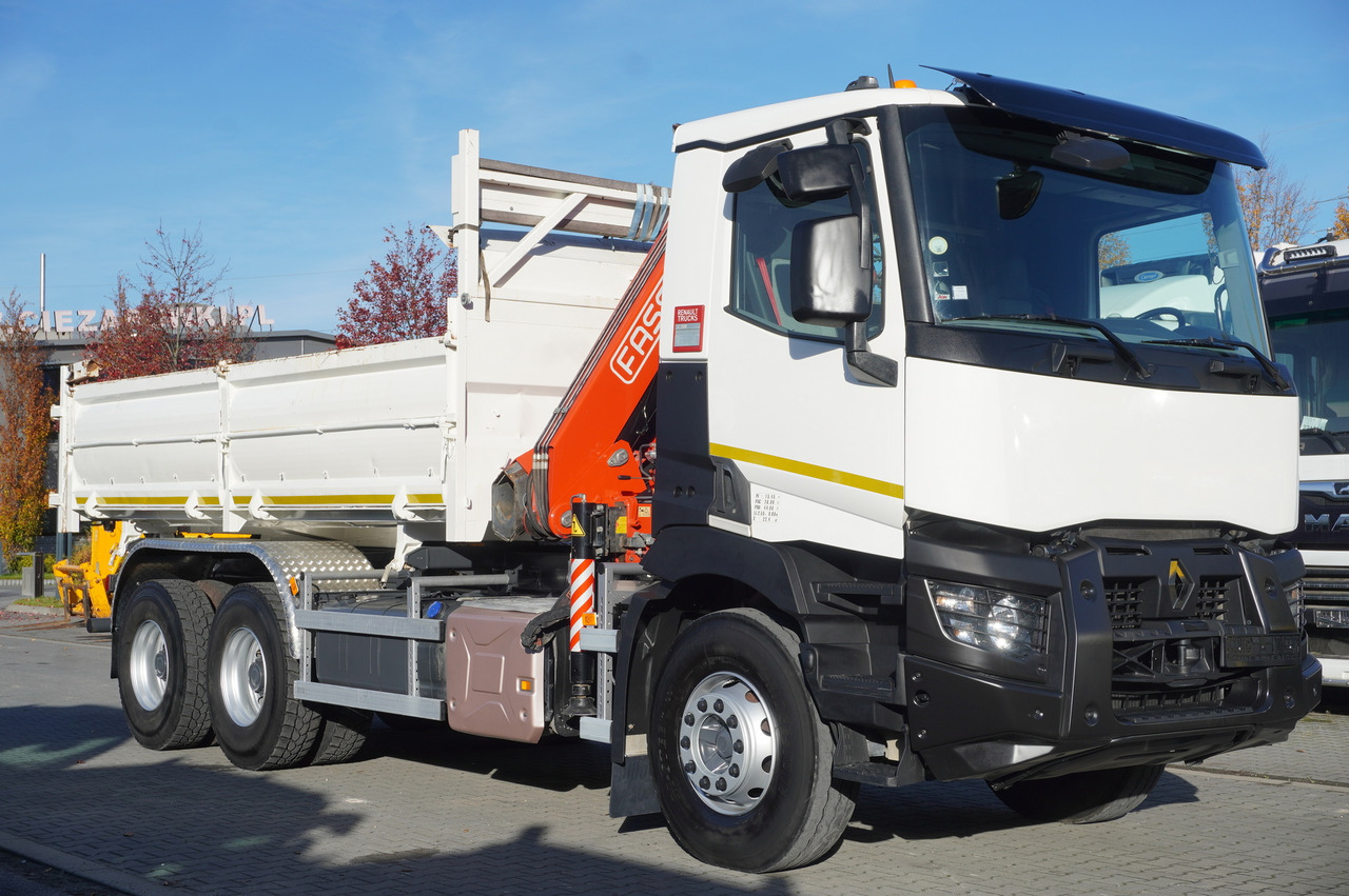 RENAULT C380 E6 6×4 / HDS Fassi F135 2700 MTH / Range 8 m / 5.6 t lifting capacity / 3-side tipper / Bortmatic - 크레인 트럭 : 사진 2 RENAULT C380 E6 6×4 / HDS Fassi F135 2700 MTH / Range 8 m / 5.6 t lifting capacity / 3-side tipper / Bortmatic - 크레인 트럭 : 사진 2