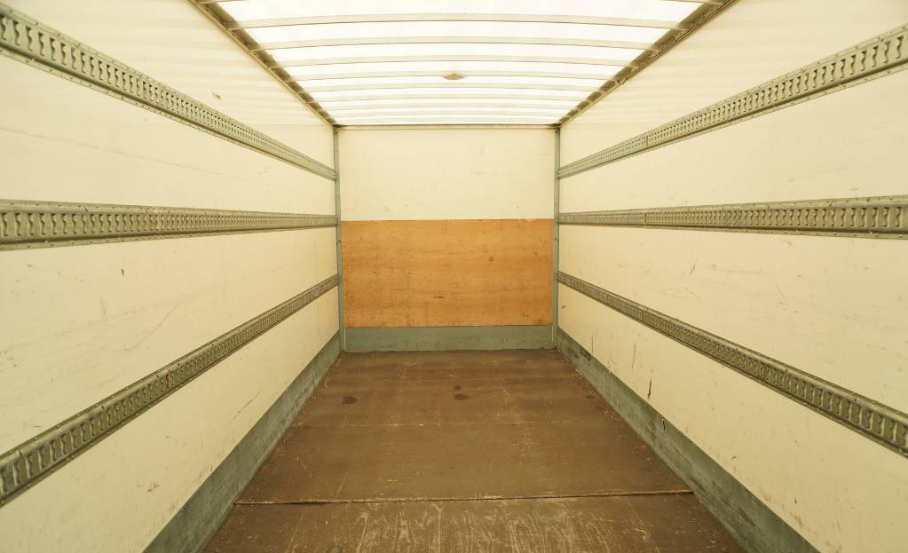 RENAULT D12 E6 / Container 18 pallets / tail lift - 박스 트럭 : 사진 5 RENAULT D12 E6 / Container 18 pallets / tail lift - 박스 트럭 : 사진 5